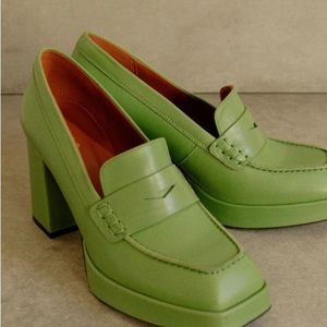Alohas Busy Colorblock loafers NWOT